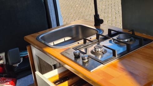 Piebe – Peugeot Bus camper, complete house on wheels
