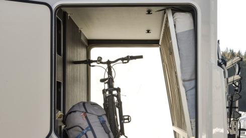6 berth Roller Team alcove from 2022