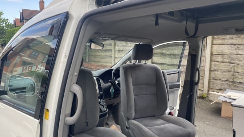 Bobby – 4 berth Toyota campervan