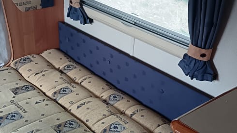 Dakota – 4 berth Autotrail alcove from 2004