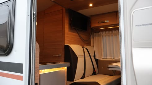 4p Mercedes-Benz semi-integrated uit 2023