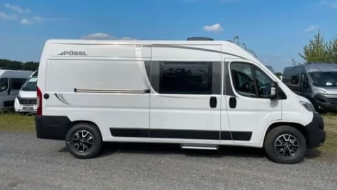 2p Pössl bus uit 2024