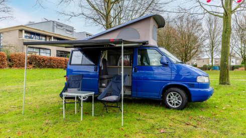 Foelie – 4p Volkswagen campervan uit 2002