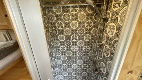 Vanessa  – 2p Mercedes-Benz campervan from 2013