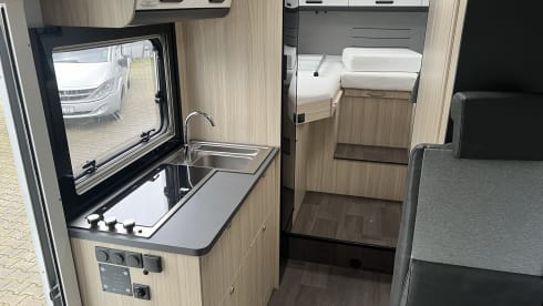 Jimmy – Super camper with lifting bed and length beds