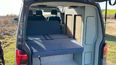 VW T6.1 Transporter with heater(great for the winter getaways!)