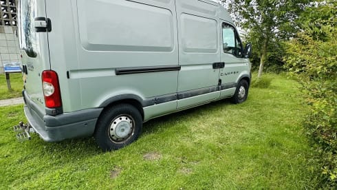 One life Live it  – 4p Renault bus uit 2005