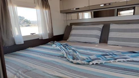 Fabulous super-equipped camper