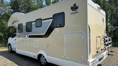 5p Maple alcove from 2022