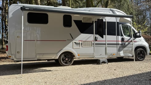 Camper het Spick… – Luxe 4 persoons Adria Matrix Platinum