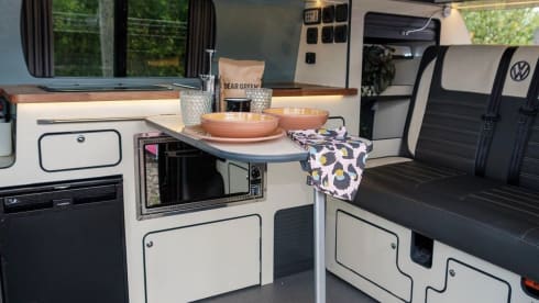 Shelagh – 4 berth Volkswagen campervan 2020- Insurance included 