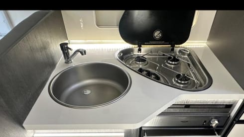 Wee Arria – Brand New 4 Berth Automatic Insurance Inclded