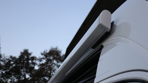 4 personen  – 4p VW GRAND CALIFORNIA automatic all luxury toilet and shower BJ 2022