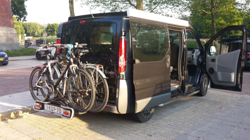 A comfortable and compact Renault Trafic.