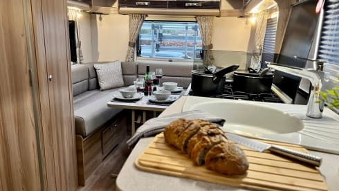 Luxury 6 Berth Swift Bessacarr Motorhome