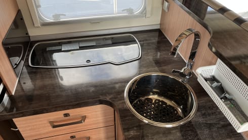 4p Knaus semi-integrated from 2014
