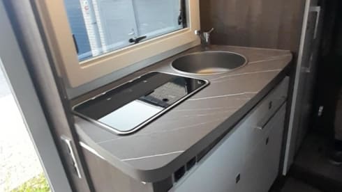 cocoon 444 – 5p Benimar semi-integrated uit 2025