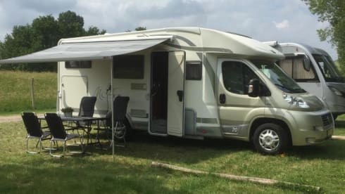 Lowieke – Clean and spacious family camper!