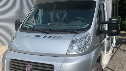 4p Dethleffs semi-integrated uit 2011