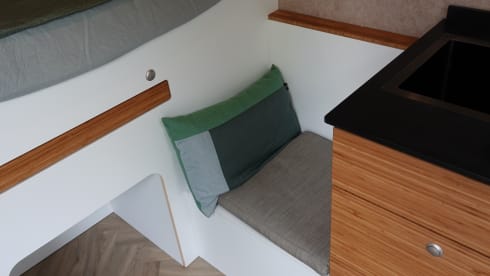 Hopper XL – Peugeot Bozer from 2018. Very complete interior