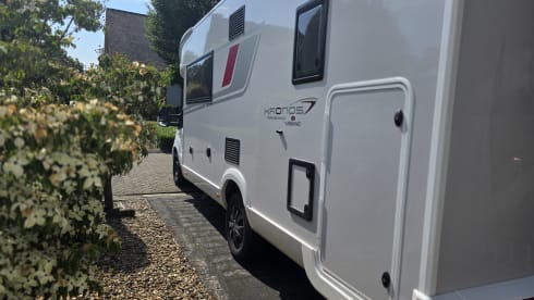 Roller team Kronos Tl74 – Volledig uitgeruste camper 2025 