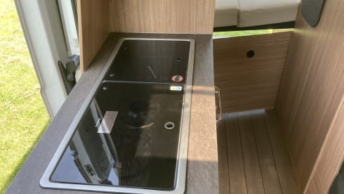 6 Weinsberg 600 Fire buscamper 2025 automatic