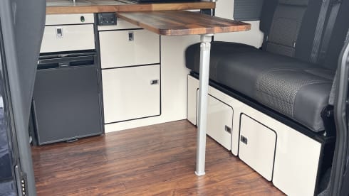 Iona – Luxury 4 berth Volkswagen Transporter 6.1 campervan