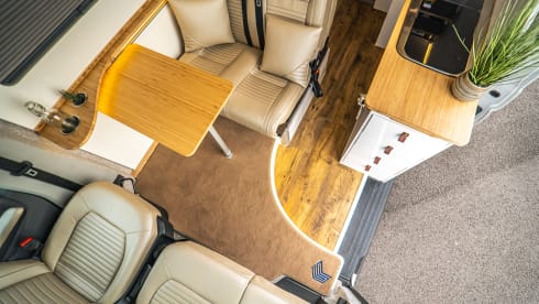 THE JUGGERNAUT – 5 berth Volkswagen bus from 2016