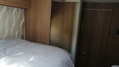 Ons Mieke...  – Rimor seal 695: Cozy mobile home with spacious bedroom.