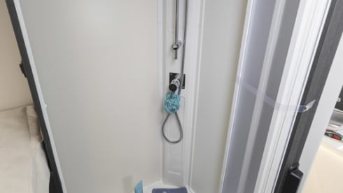 Roller 84 – ROLLER TEAM 284TL 5PERS. AUTOMATIQUE 2023 ENTIÈREMENT ÉQUIPÉE!