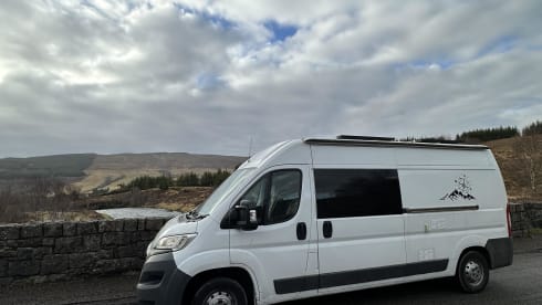 Sparrow_The_Van – 3 berth Peugeot campervan 