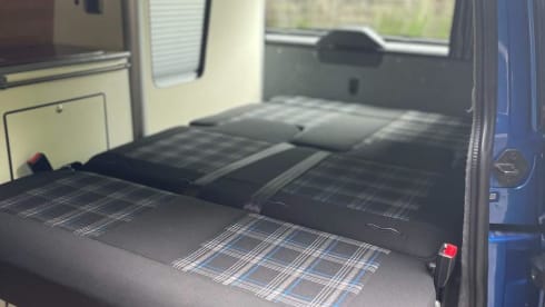 Iris – Iris - Volkswagen campervan