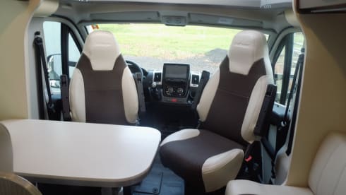 genesis – 4p Challenger integrated uit 2016