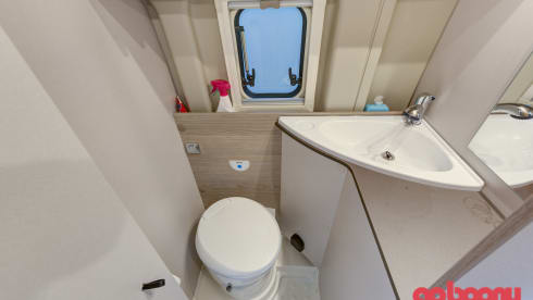 Den Burt – Nouveau camping-car Burstner 4pers