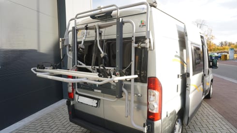 2p Sun Living bus uit 2009