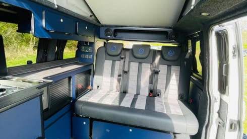 Bob – 4 berth VW Campervan (2023)