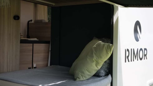 Family 4 – 6p Rimor alcove from 2026