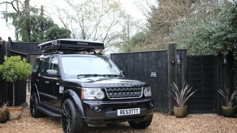 The Rig – LANDROVER DISCOVERY HSE WITH 4 BERTH iKAMPER ROOF TENT