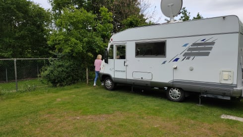 5p Hymer integrated from 1997