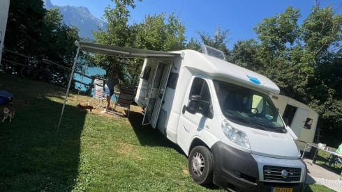 Louis – 4p McLouis semi-integrated uit 2007