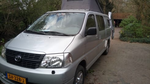Offroad four wheel drive camper