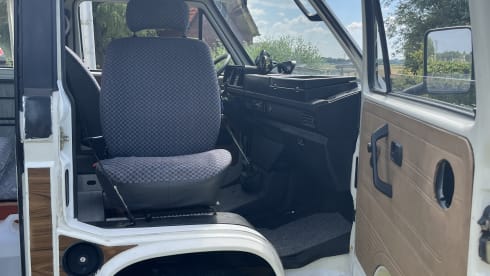 T3 Erwin  – 2 a 3p Volkswagen Campervan. 