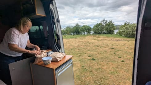 Van Blanc – Incredibly flexible and spacious VW Crafter LWB