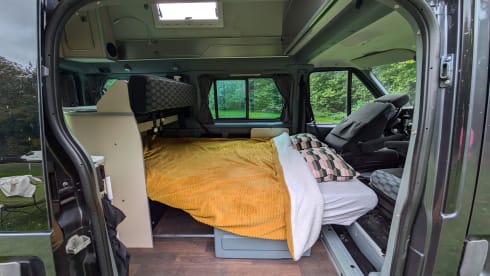 4p Ford Nugget, ideal with children!
