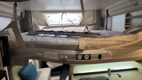 Benita – 4 berth Benimar Tessoro semi-integrated from 2019