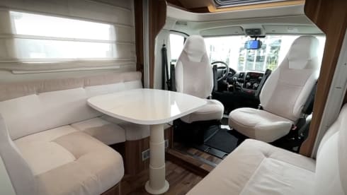 Piccolino – Travel comfortably and safely in a small camper.