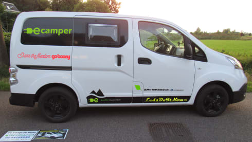 Ecamper – E-motorhome Nissan ENV200 Electric compact bus camper for 2 persons