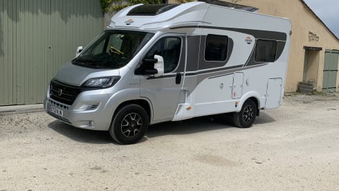 Arthur – Camping-car 2021 Automatique Lit Français Starlink WiFi Illimité 