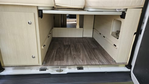Beautiful, fine 2-person Fiat bus Camper from 2018