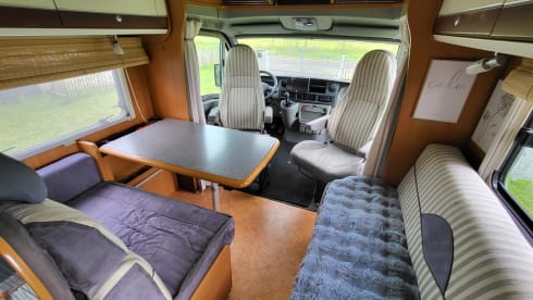 4p Dethleffs semi-integrated uit 2007